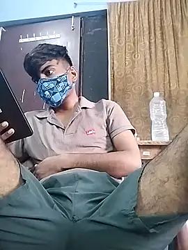 Snapshot of YourTarzan chatting on 3, 10, 2025 YourTarzan online show from 3, 10, 2025