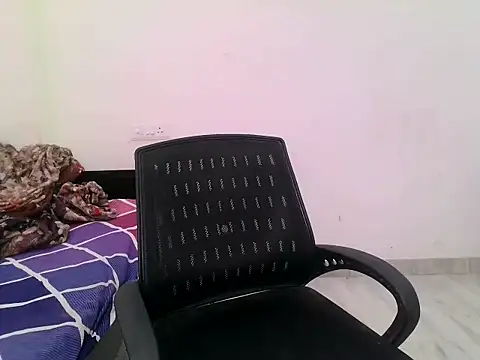 Snapshot of its_siya_ chatting on 24, 4, 2026 its siya online show from 24, 4, 2026