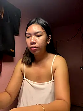 Snapshot of aniya_04 chatting on 2, 10, 2025 aniya 04 online show from 2, 10, 2025