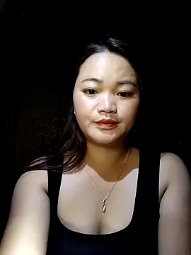 Snapshot of lusy-000 chatting on 8, 10, 2025 lusy-000 online show from 8, 10, 2025