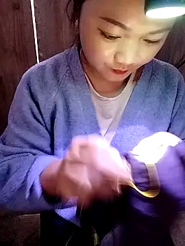 Snapshot of lusy-000 chatting on 1, 11, 2025 lusy-000 online show from 1, 11, 2025