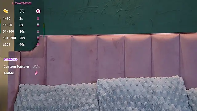 Snapshot of VanessaOlive chatting on 30, 9, 2025 VanessaOlive online show from 30, 9, 2025