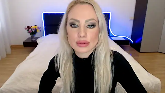 Tina Shines online show from 8, 11, 2025