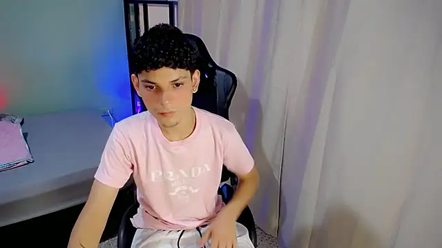 dilan hott  online show from 30, 9, 2025