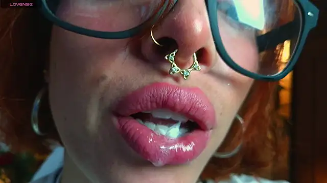 Snapshot of bri_von_dhara__ chatting on 17, 6, 2026 bri von dhara online show from 17, 6, 2026