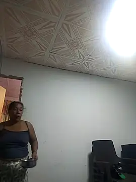 Naomi-Mature online show from 17, 10, 2025