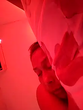 Naomi-Mature online show from 2, 12, 2025