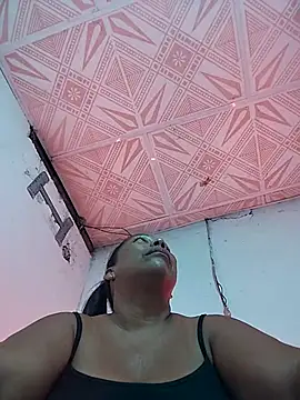 Naomi-Mature online show from 13, 3, 2026