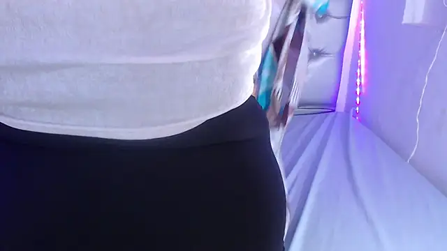 ebony NeighborMoans online show from 30, 9, 2025