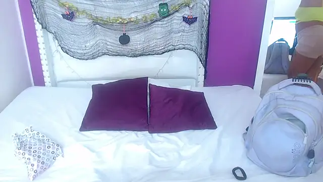 fat naughtyass online show from 3, 11, 2025