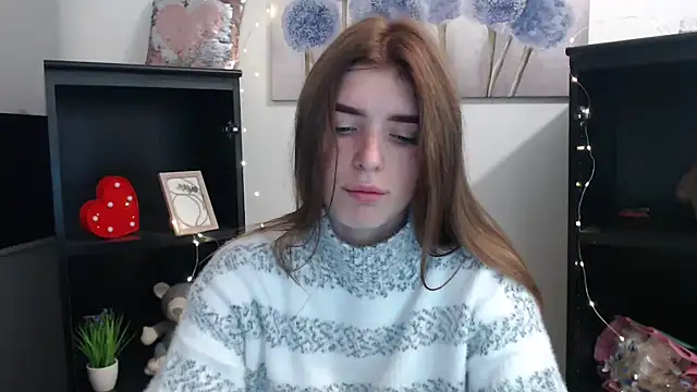 JuiceLips   online show from 23, 10, 2025