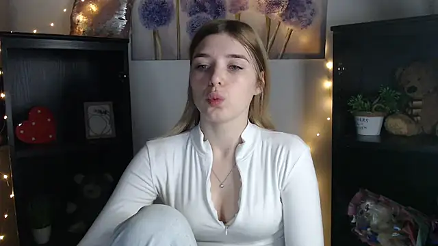 JuiceLips   online show from 16, 1, 2026