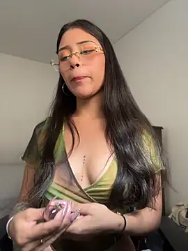 Snapshot of CatadeLuca chatting on 9, 7, 2026 CatadeLuca online show from 9, 7, 2026