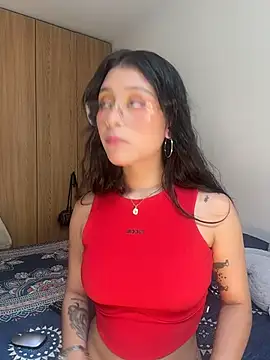 Snapshot of CatadeLuca chatting on 17, 7, 2026 CatadeLuca online show from 17, 7, 2026