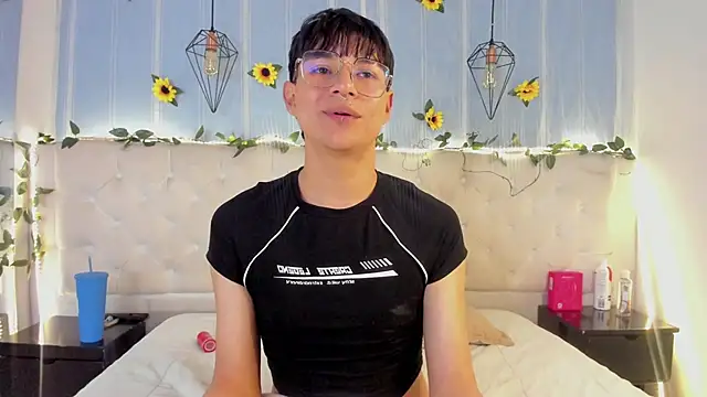 AleAurarashi online show from 14, 10, 2025