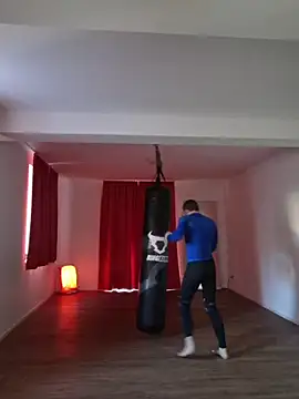 EyesNeverLies online show from 14, 12, 2025