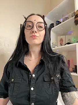 Jinhee Tiny online show from 14, 10, 2025