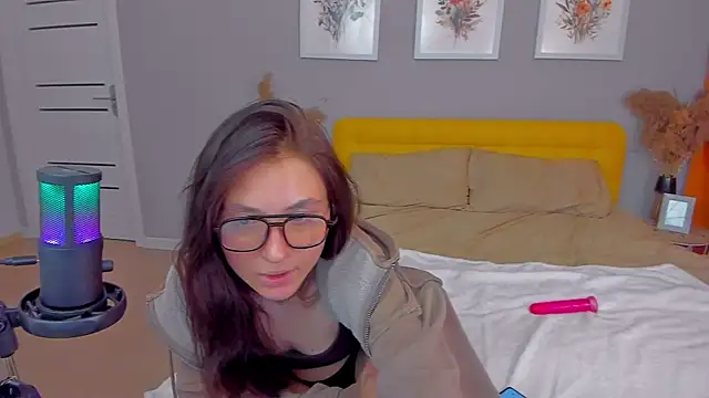 Snapshot of BrandyShy chatting on 30, 9, 2025 BrandyShy online show from 30, 9, 2025