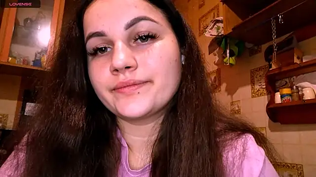 DierdreCousineau online show from 1, 12, 2025