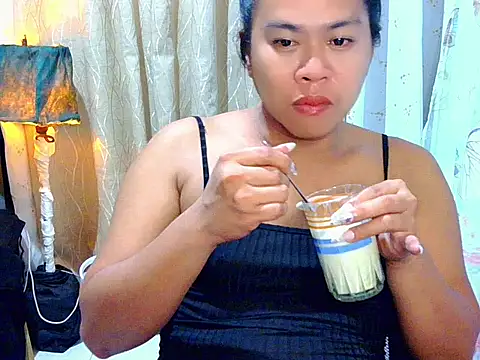 Snapshot of honeyLushess chatting on 3, 11, 2025 honeyLushess online show from 3, 11, 2025