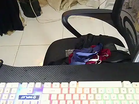 Snapshot of honeyLushess chatting on 2, 12, 2025 honeyLushess online show from 2, 12, 2025