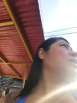 Snapshot of julieta_evanns1 chatting on 4, 10, 2025 julieta evanns1 online show from 4, 10, 2025