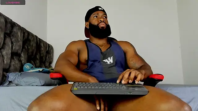 Snapshot of james_musclebbc chatting on 21, 4, 2026 james musclebbc online show from 21, 4, 2026
