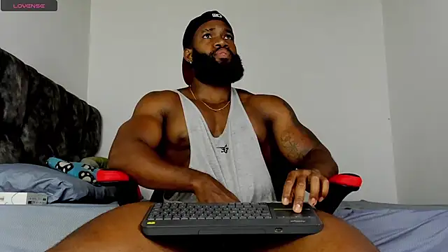 Snapshot of james_musclebbc chatting on 15, 5, 2026 james musclebbc online show from 15, 5, 2026