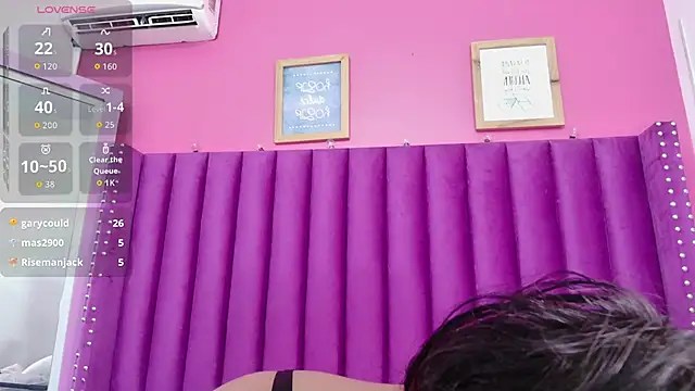 cosplaydate online show from 4, 10, 2025