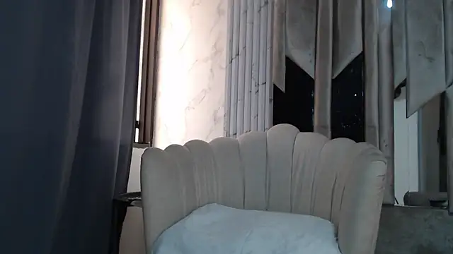 KiraaWild online show from 9, 10, 2025