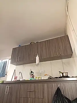 Liahdiaz  online show from 24, 9, 2025