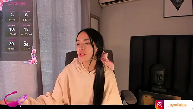 miIa bratz online show from 11, 9, 2025