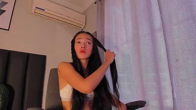 miIa bratz online show from 25, 9, 2025