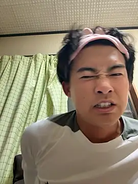 Snapshot of shoma2003 chatting on 21, 10, 2025 shoma2003 online show from 21, 10, 2025