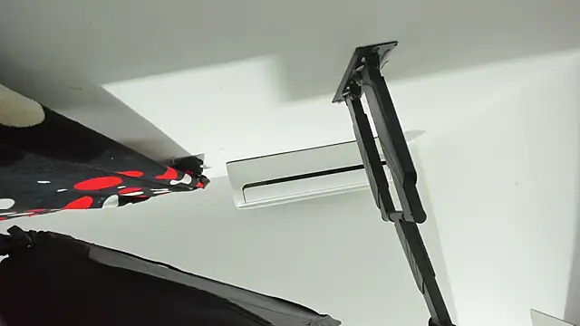 Rihanna hotx online show from 27, 11, 2025