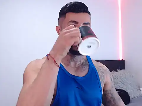 andrea de lucaa online show from 19, 11, 2025