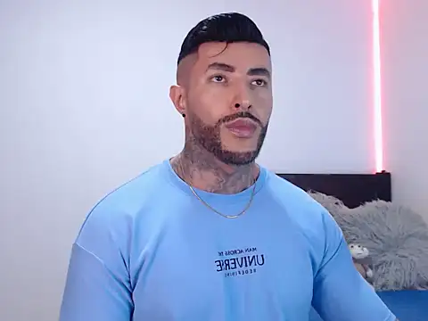 andrea de lucaa online show from 28, 11, 2025