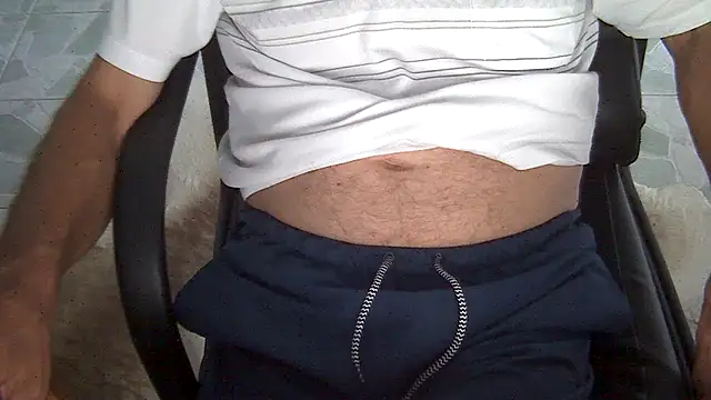 Snapshot of velikifant7 chatting on 1, 7, 2026 velikifant7 online show from 1, 7, 2026