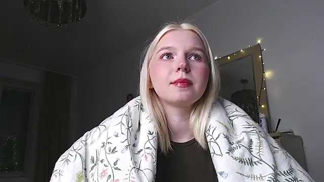 Snapshot of AnnySweetMilk chatting on 27, 9, 2025 AnnySweetMilk online show from 27, 9, 2025