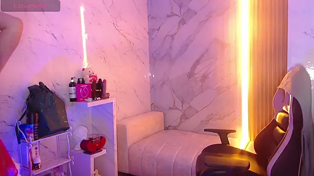 Sophia tf online show from 2, 12, 2025