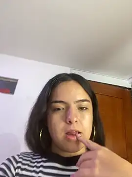 EmilyHarperr online show from 8, 10, 2025