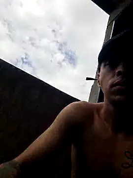 Snapshot of Santi2323xxX chatting on 2, 2, 2026 Santi2323xxX online show from 2, 2, 2026