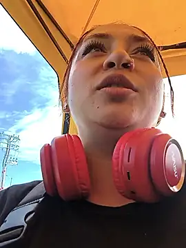 Mariana-94 online show from 2, 4, 2026