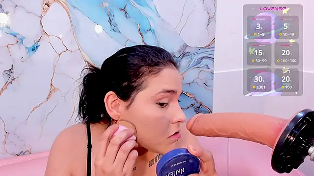 TIFFANY GLOW   online show from 25, 10, 2025