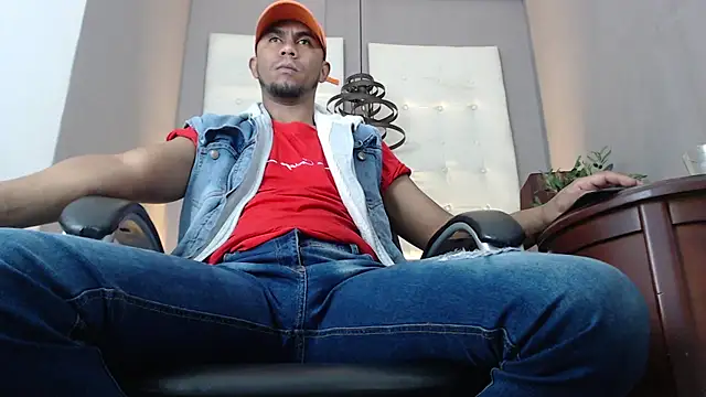 Snapshot of Sander_ath chatting on 1, 10, 2025 Sander ath online show from 1, 10, 2025