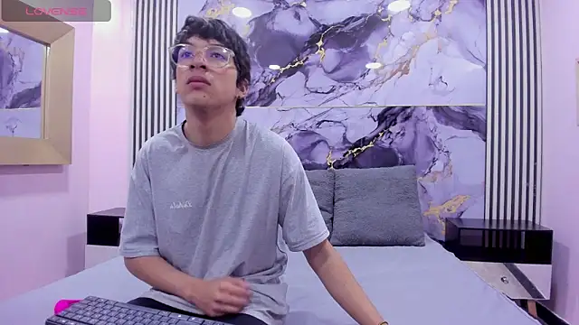 Desire Ecstasy online show from 22, 10, 2025