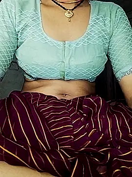 Snapshot of Hut_rotu_cute chatting on 26, 5, 2026 Hut rotu cute online show from 26, 5, 2026