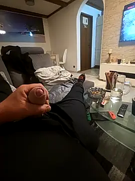 bigdicksklave online show from 10, 4, 2026