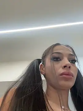 Bella Vixen  online show from 28, 9, 2025