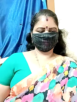 Snapshot of sushma26 chatting on 18, 4, 2026 sushma26 online show from 18, 4, 2026